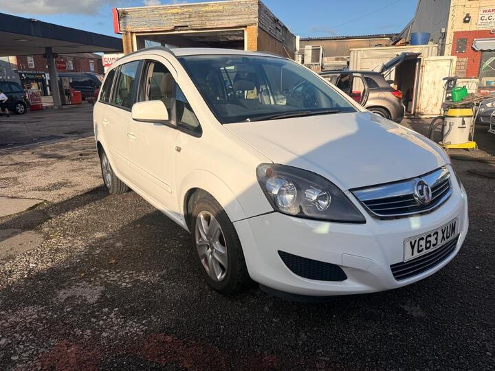 Vauxhall Zafira 1.6 16V Exclusiv Euro 5 5dr Vauxhall Zafira 1.6 16V Exclusiv Euro 5 5dr