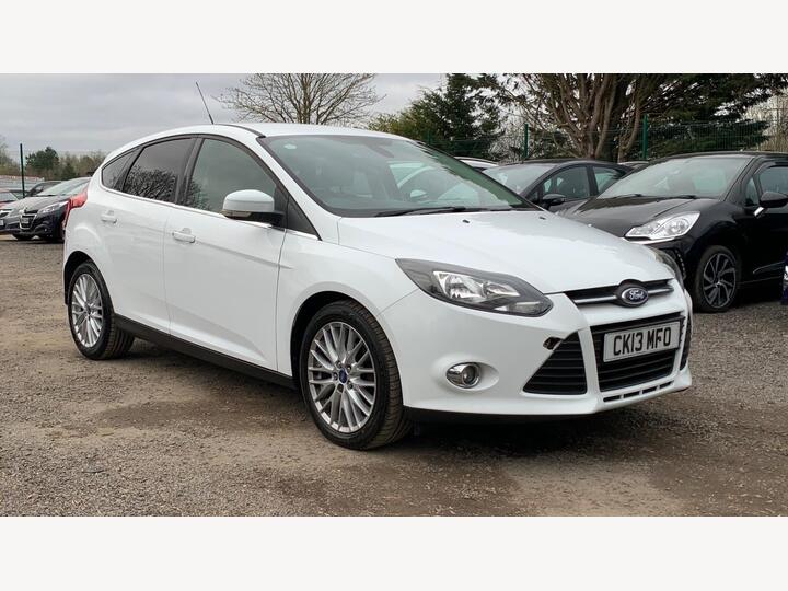Ford Focus 1.0T EcoBoost Zetec Euro 5 (s/s) 5dr