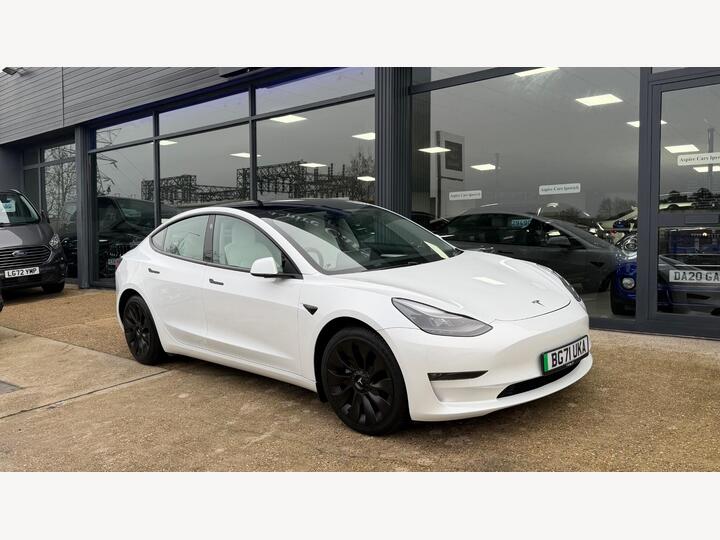 Tesla Model 3 (Dual Motor) Long Range Auto 4WDE 4dr Tesla Model 3 (Dual Motor) Long Range Auto 4WDE 4dr