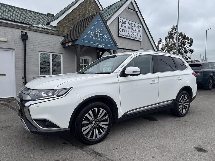 Mitsubishi Outlander 2.0 MIVEC Exceed CVT 4WD Euro 6 (s/s) 5dr