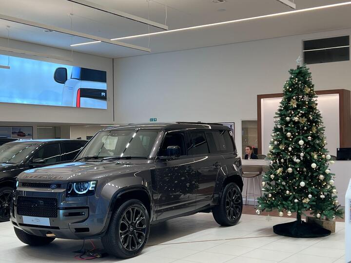 Land Rover Defender 110 4.4 P635 V8 MHEV OCTA Auto 4WD Euro 6 (s/s) 5dr