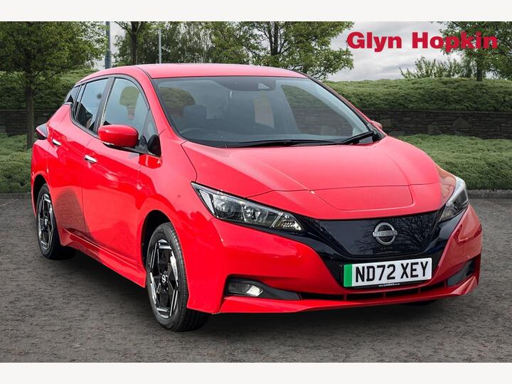 Nissan LEAF 39kWh Acenta Auto 5dr Nissan LEAF 39kWh Acenta Auto 5dr