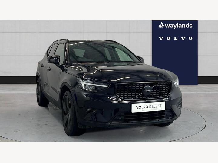 Volvo XC40 2.0 B4 MHEV Plus Black Edition DCT Auto Euro 6 (s/s) 5dr