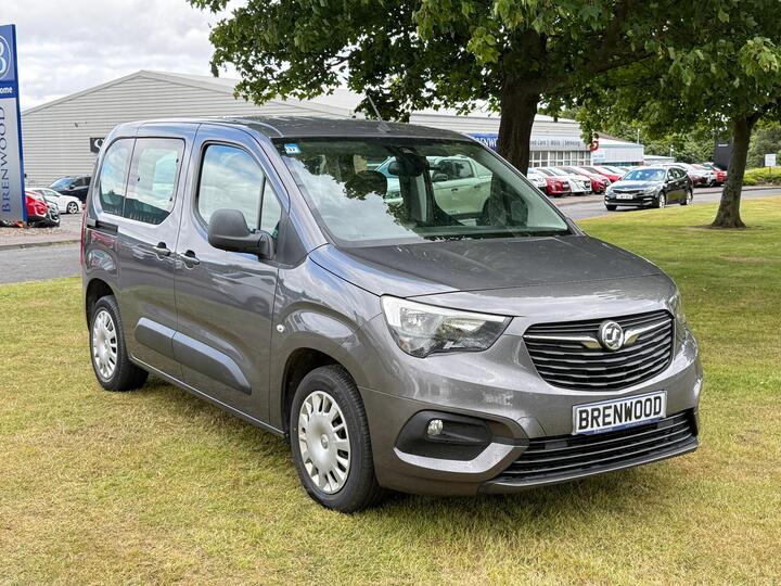 Vauxhall Combo Life 1.5 Turbo D BlueInjection Design Auto Euro 6 (s/s) 5dr
