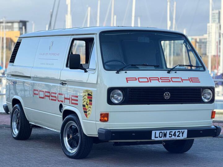 Volkswagen Transporter 1.9 Panel Van Petrol Manual (78 Bhp) Volkswagen Transporter 1.9 Panel Van Petrol Manual (78 Bhp)