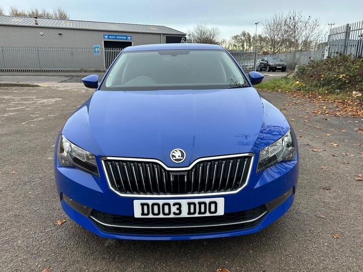 Skoda Superb 2.0 TDI SE Euro 6 (s/s) 5dr Skoda Superb 2.0 TDI SE Euro 6 (s/s) 5dr