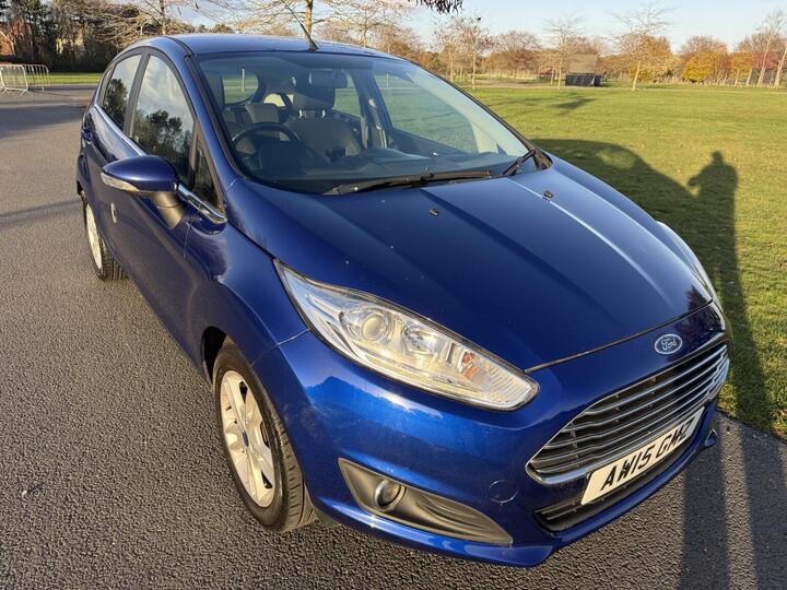 Ford FIESTA 1.0T EcoBoost Zetec Euro 6 (s/s) 5dr Ford FIESTA 1.0T EcoBoost Zetec Euro 6 (s/s) 5dr