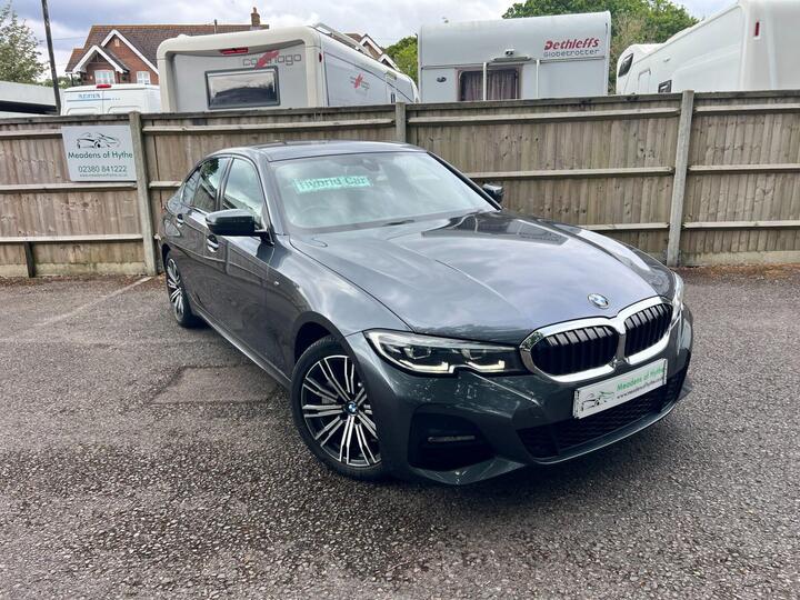 BMW 3 Series 2.0 330e 12kWh M Sport Auto Euro 6 (s/s) 4dr BMW 3 Series 2.0 330e 12kWh M Sport Auto Euro 6 (s/s) 4dr