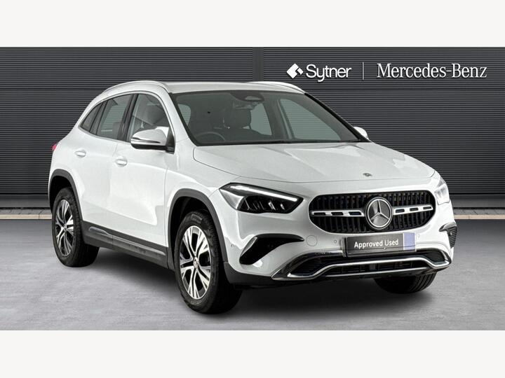 Mercedes-Benz GLA CLASS 2.0 GLA200d Sport (Executive) 8G-DCT Euro 6 (s/s) 5dr