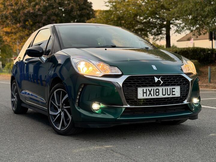 DS AUTOMOBILES DS 3 1.2 PureTech Connected Chic Euro 6 3dr DS AUTOMOBILES DS 3 1.2 PureTech Connected Chic Euro 6 3dr