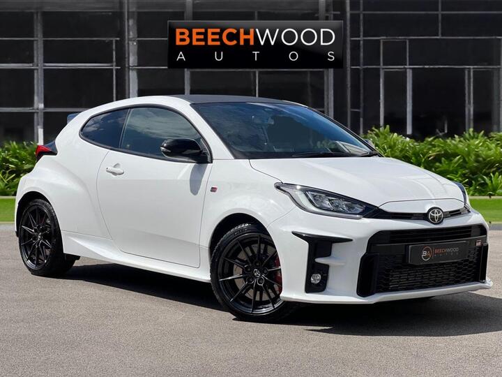 Toyota YARIS 1.6T GR Circuit AWD Euro 6 3dr Toyota YARIS 1.6T GR Circuit AWD Euro 6 3dr