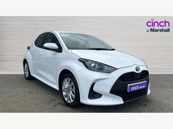 Toyota Yaris 1.5 VVT-h Icon E-CVT Euro 6 (s/s) 5dr Toyota Yaris 1.5 VVT-h Icon E-CVT Euro 6 (s/s) 5dr