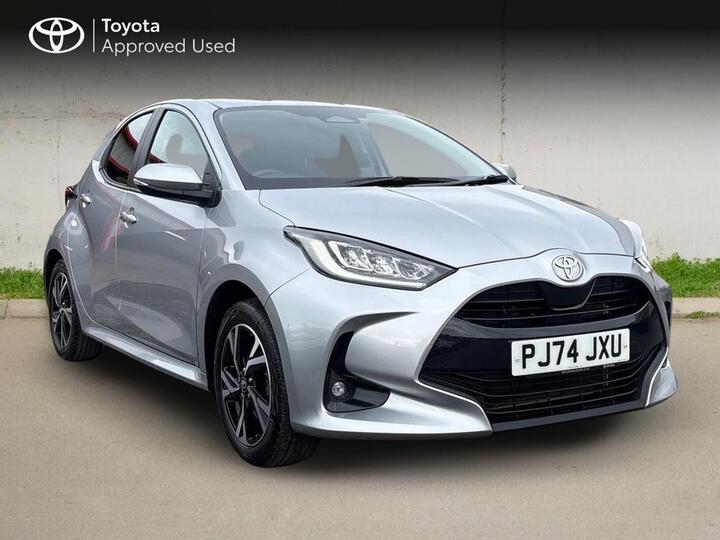 Toyota Yaris 1.5 VVT-h Design E-CVT Euro 6 (s/s) 5dr