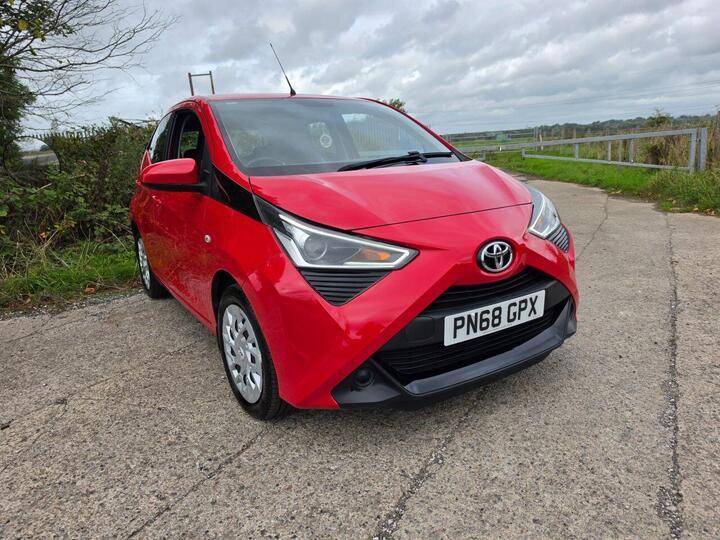 Toyota AYGO 1.0 VVT-i X-play Euro 6 5dr