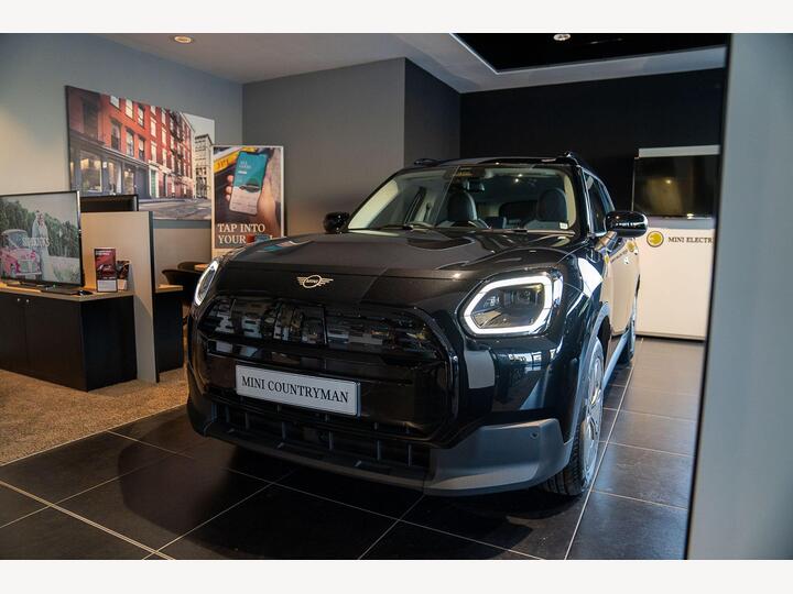 MINI Electric Countryman E 66.5kWh Classic Auto 5dr