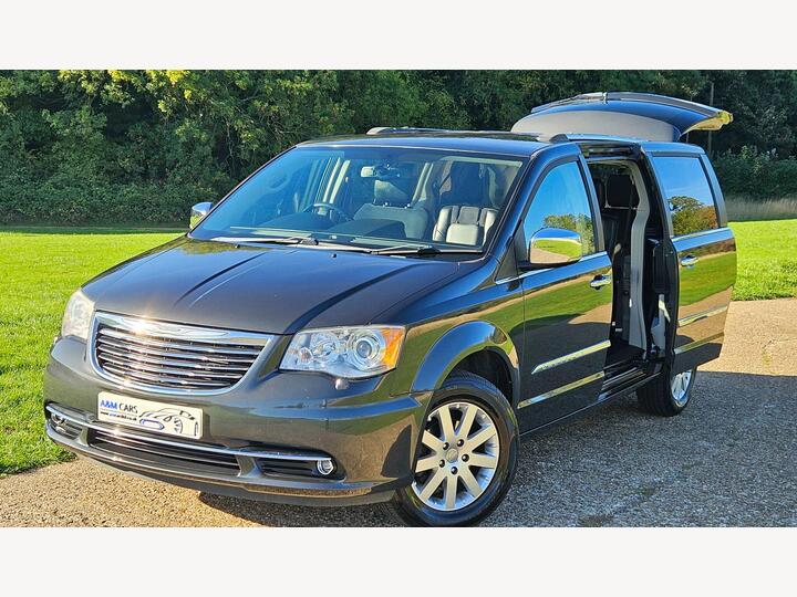 Chrysler Grand Voyager 2.8 CRD Limited Auto Euro 4 5dr Chrysler Grand Voyager 2.8 CRD Limited Auto Euro 4 5dr