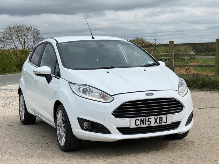 Ford Fiesta 1.0T EcoBoost Titanium Euro 5 (s/s) 5dr