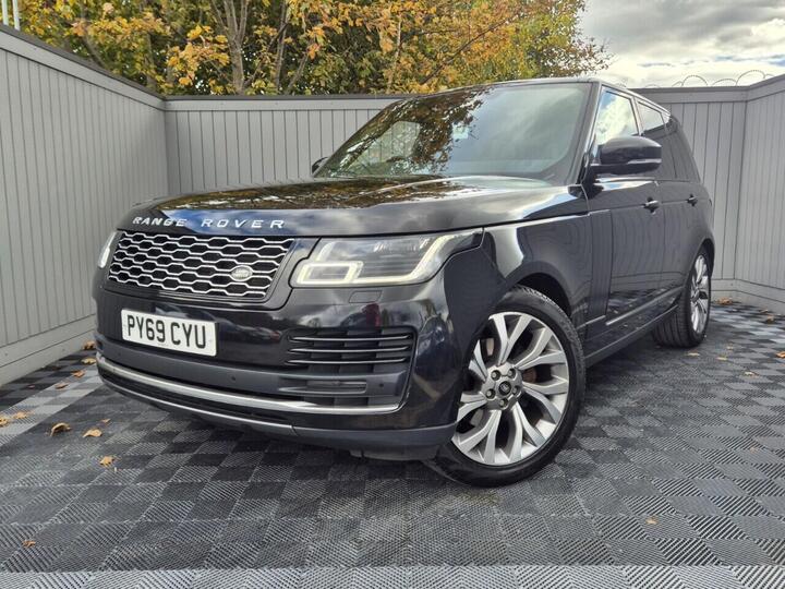 Land Rover RANGE ROVER 3.0 SD V6 Vogue Auto 4WD Euro 6 (s/s) 5dr Land Rover RANGE ROVER 3.0 SD V6 Vogue Auto 4WD Euro 6 (s/s) 5dr