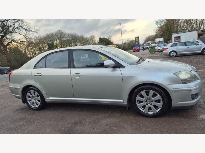 Toyota Avensis 1.8 VVT-i TR 5dr Toyota Avensis 1.8 VVT-i TR 5dr