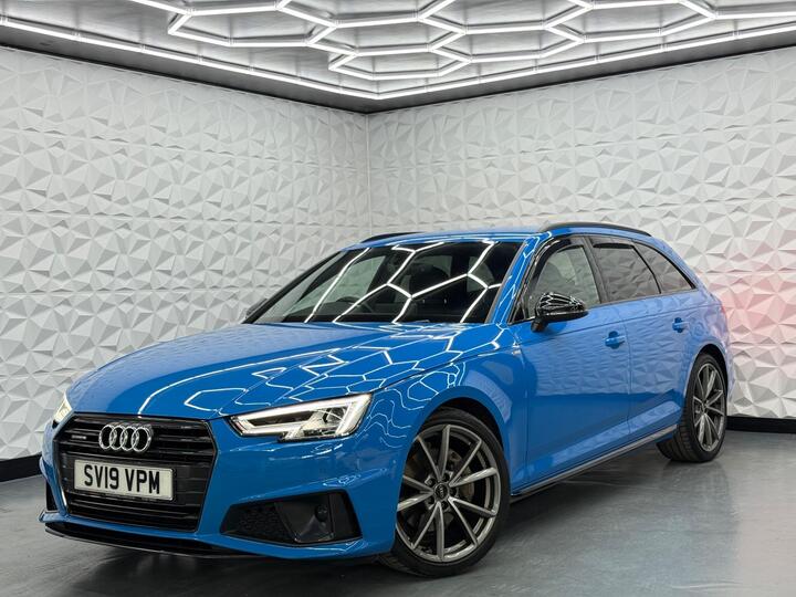 Audi A4 Avant 2.0 TDI 40 Black Edition S Tronic Quattro Euro 6 (s/s) 5dr Audi A4 Avant 2.0 TDI 40 Black Edition S Tronic Quattro Euro 6 (s/s) 5dr