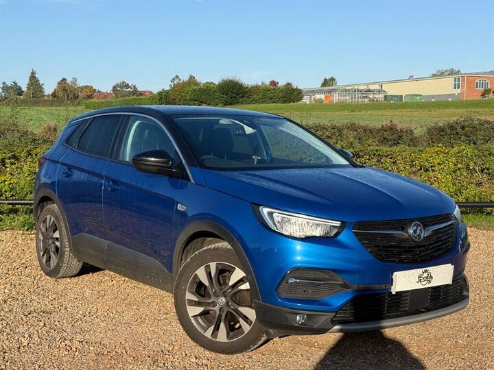 Vauxhall Grandland X 1.2 Turbo SRi Nav Auto Euro 6 (s/s) 5dr Vauxhall Grandland X 1.2 Turbo SRi Nav Auto Euro 6 (s/s) 5dr