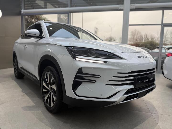 BYD Seal U 1.5 DM-i 18.3kWh Design CVT Auto AWD Euro 6 (s/s) 5dr