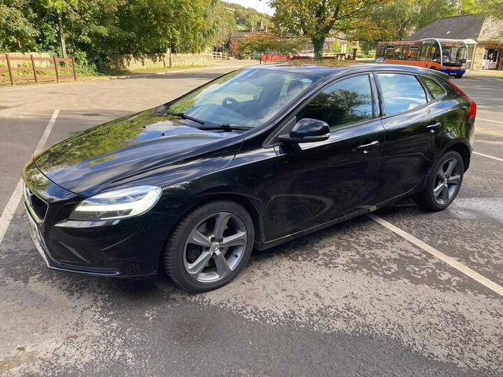 Volvo V40 2.0 D2 Momentum Nav Plus Auto Euro 6 (s/s) 5dr
