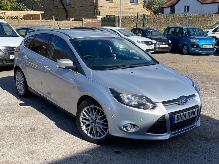 Ford Focus 1.0T EcoBoost Zetec Navigator Euro 5 (s/s) 5dr