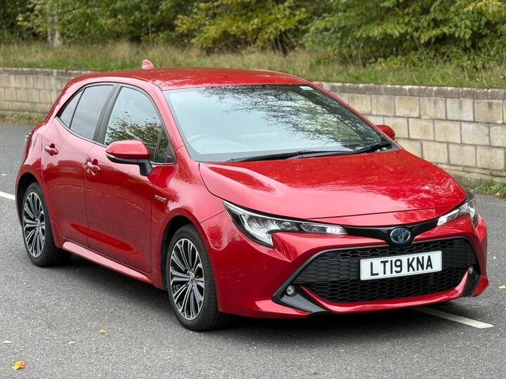 Toyota Corolla 1.8 VVT-h Design CVT Euro 6 (s/s) 5dr