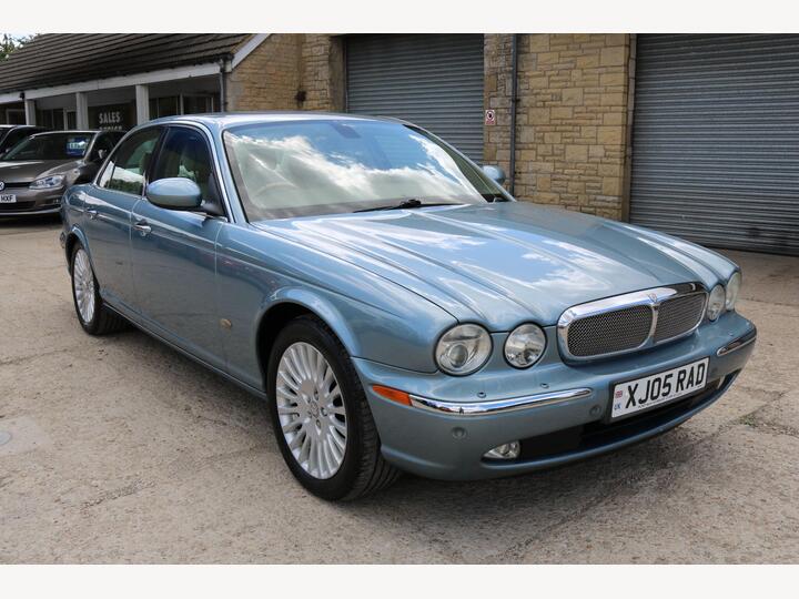 Jaguar XJ 2.7 TDVi Sovereign 4dr