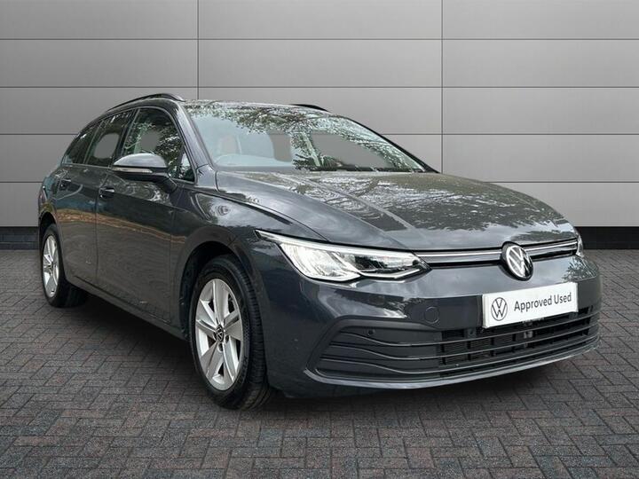 Volkswagen Golf 1.5 ETSI MHEV Life DSG Euro 6 (s/s) 5dr