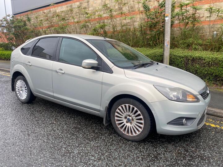 Ford Focus 1.6 TDCi DPF Titanium 5dr
