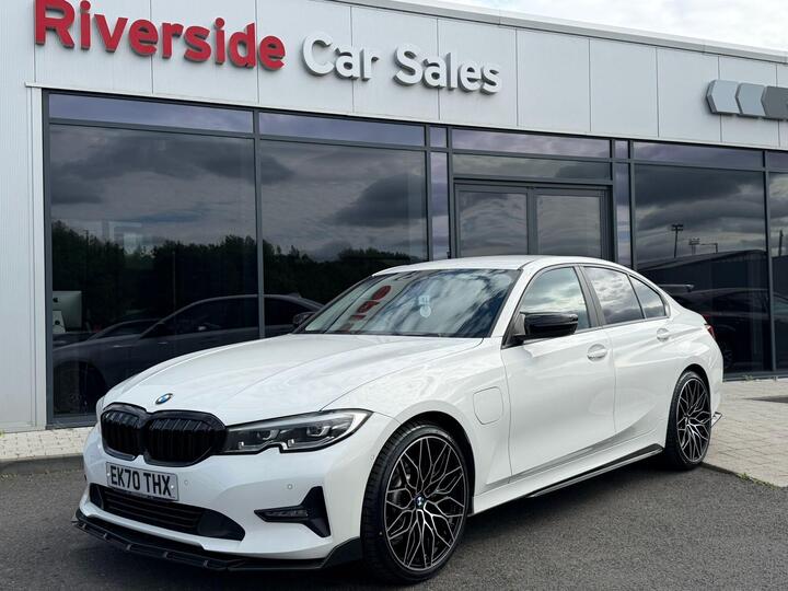 BMW 3 Series 2.0 330e 12kWh SE Pro Auto Euro 6 (s/s) 4dr