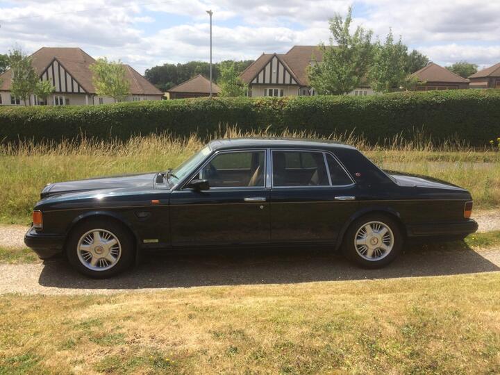 Bentley Brooklands 6.8 R 4dr Bentley Brooklands 6.8 R 4dr