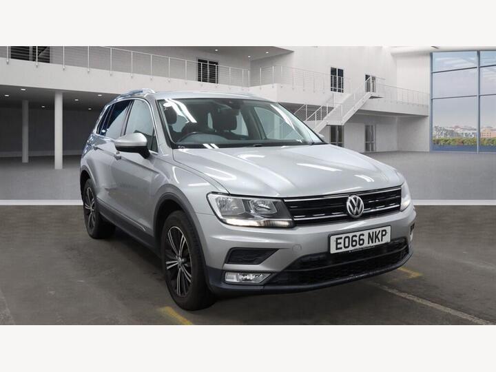 Volkswagen Tiguan 2.0 TDI BlueMotion Tech SE Navigation DSG 4Motion Euro 6 (s/s) 5dr