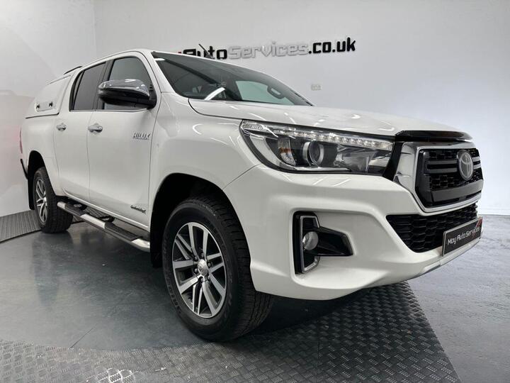 Toyota HI-LUX 2.4 D-4D Invincible X Auto 4WD Euro 6 4dr (TSS, 3.5t)