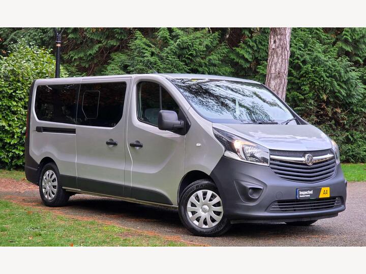 Vauxhall VIVARO COMBI 1.6 CDTi 2900 L2 H1 Euro 6 (s/s) 5dr (9 Seat)