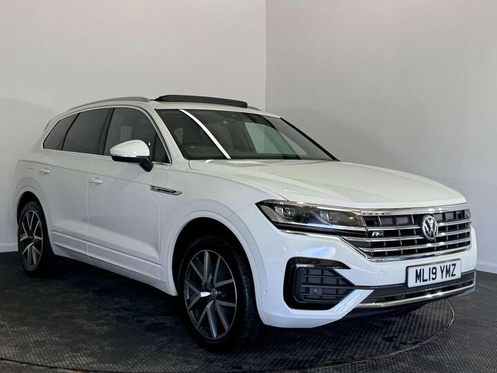 Volkswagen TOUAREG 3.0 TDI V6 R-Line Tiptronic 4Motion Euro 6 (s/s) 5dr Volkswagen TOUAREG 3.0 TDI V6 R-Line Tiptronic 4Motion Euro 6 (s/s) 5dr