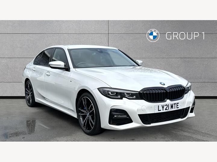BMW 3 Series 2.0 330e 12kWh M Sport Auto Euro 6 (s/s) 4dr BMW 3 Series 2.0 330e 12kWh M Sport Auto Euro 6 (s/s) 4dr