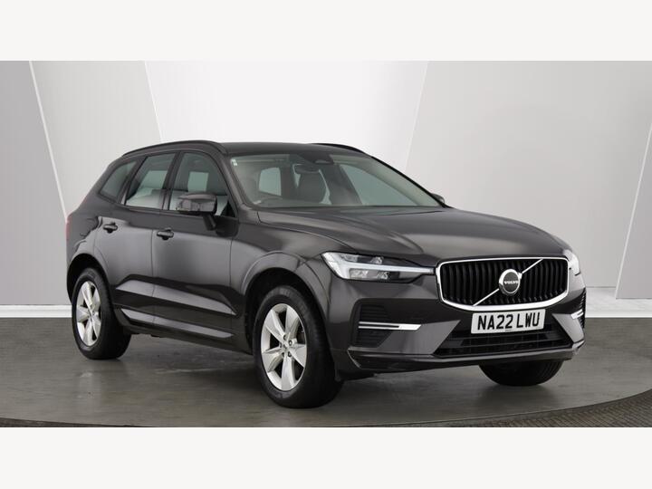 Volvo XC60 2.0 B5 MHEV Momentum Auto Euro 6 (s/s) 5dr
