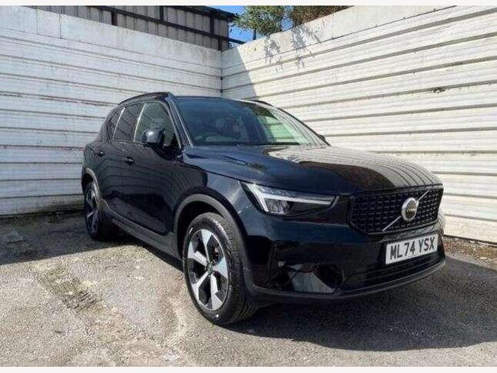 Volvo XC40 2.0 B3 MHEV Plus Dark DCT Auto Euro 6 (s/s) 5dr