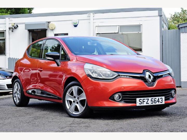 Renault CLIO 1.2 16V Dynamique MediaNav Euro 5 5dr Renault CLIO 1.2 16V Dynamique MediaNav Euro 5 5dr