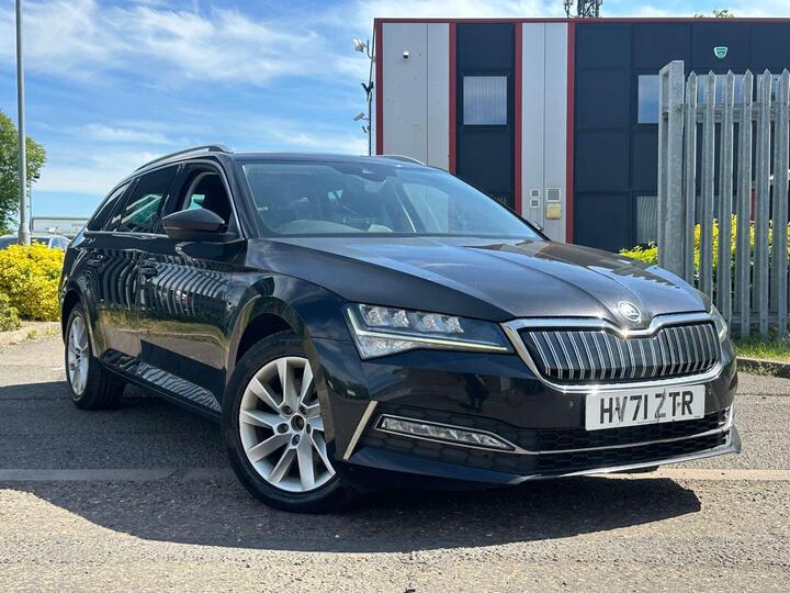 Skoda SUPERB 1.4 TSI IV 13kWh SE Technology DSG Euro 6 (s/s) 5dr Skoda SUPERB 1.4 TSI IV 13kWh SE Technology DSG Euro 6 (s/s) 5dr