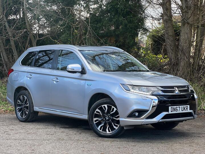 Mitsubishi Outlander 2.0h 12kWh 4h CVT 4WD Euro 6 (s/s) 5dr Mitsubishi Outlander 2.0h 12kWh 4h CVT 4WD Euro 6 (s/s) 5dr