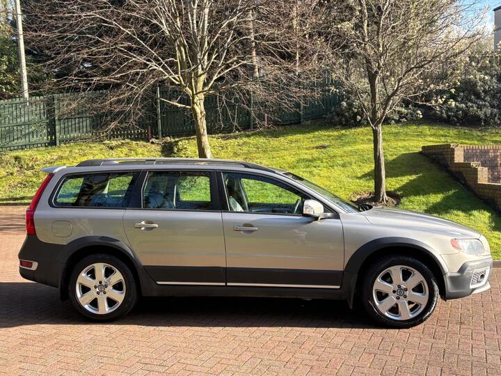 Volvo XC70 2.4 D5 SE Sport Geartronic AWD Euro 4 5dr