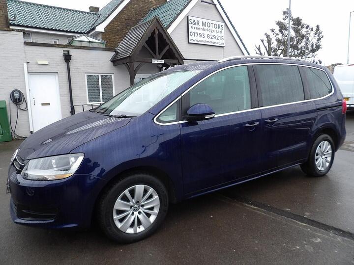 Volkswagen Sharan 2.0 TDI SE Euro 6 (s/s) 5dr Volkswagen Sharan 2.0 TDI SE Euro 6 (s/s) 5dr