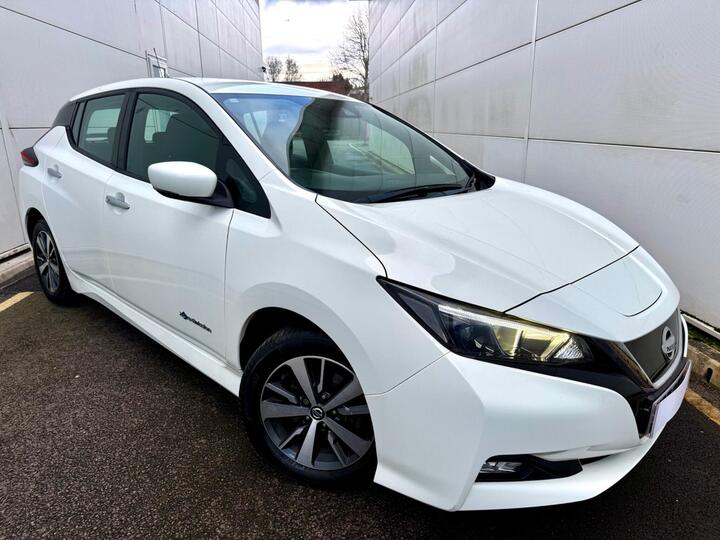Nissan Leaf 40kWh Acenta Auto 5dr Nissan Leaf 40kWh Acenta Auto 5dr