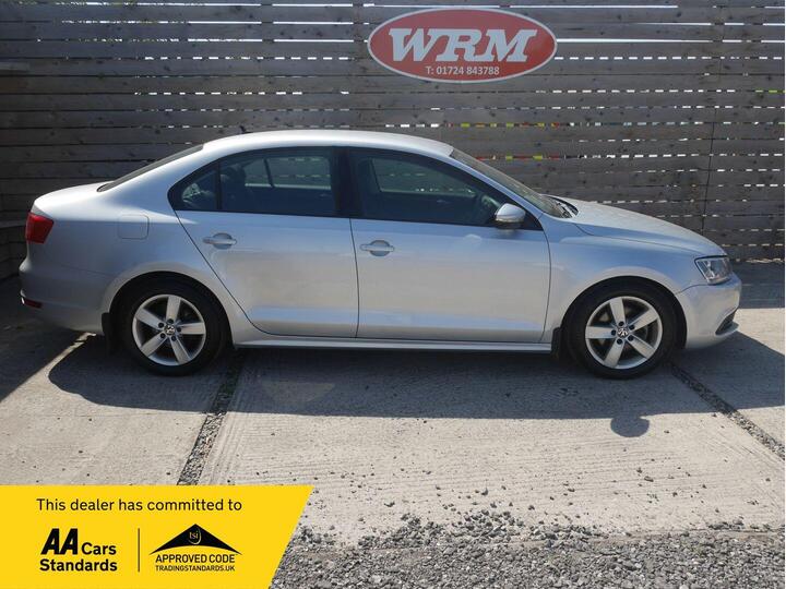Volkswagen Jetta 2.0 TDI SE Euro 5 4dr