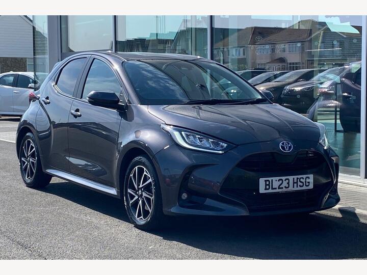 Toyota Yaris 1.5 VVT-h Design E-CVT Euro 6 (s/s) 5dr