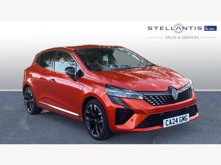 Renault Clio 1.6 E-TECH Techno Auto Euro 6 (s/s) 5dr Renault Clio 1.6 E-TECH Techno Auto Euro 6 (s/s) 5dr